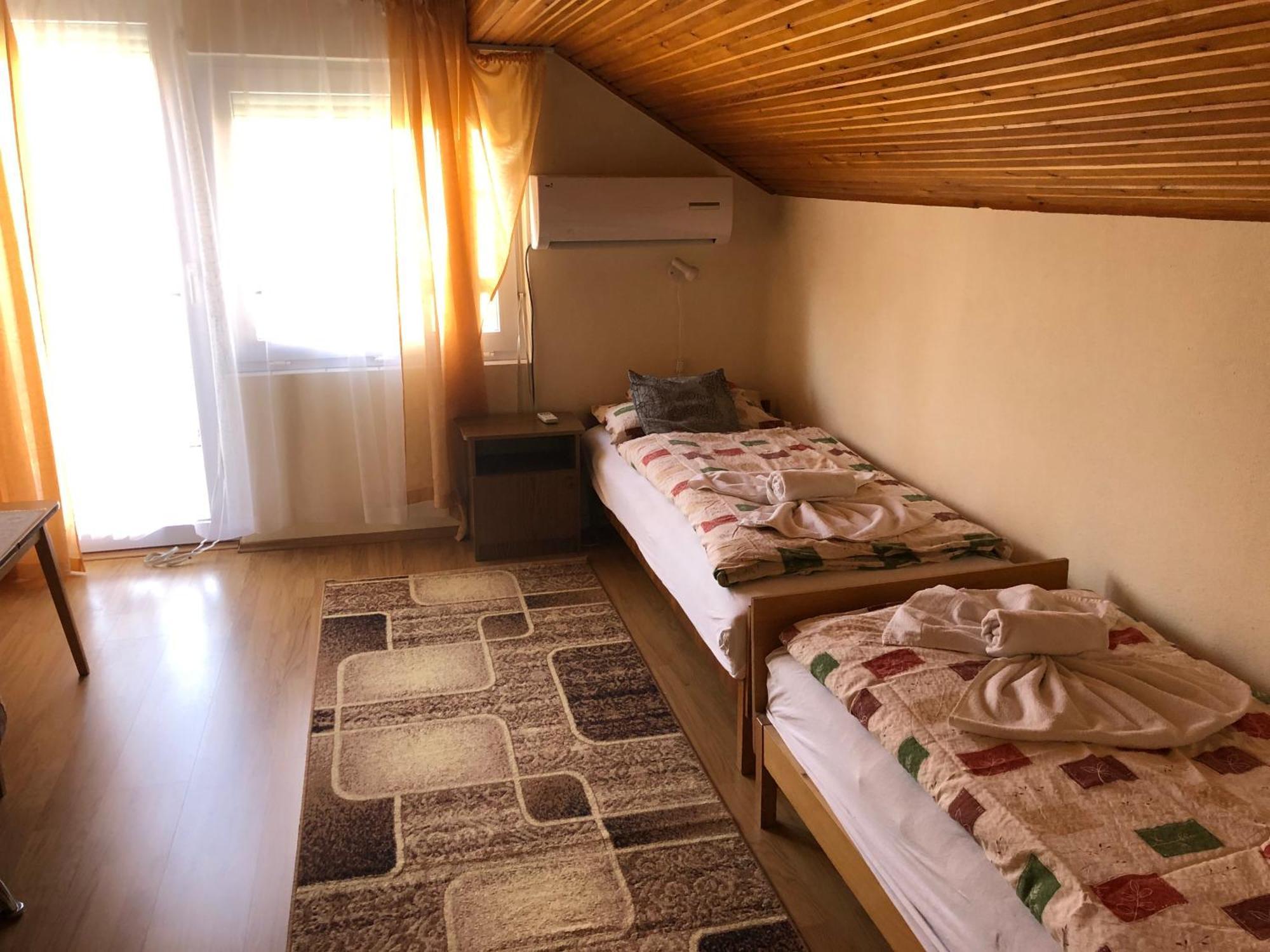Elena Villa Heviz Bagian luar foto